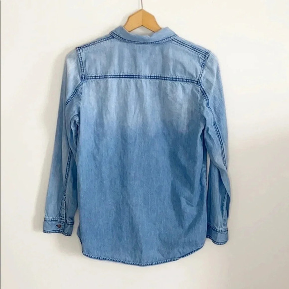BP. 100% cotton Light Wash Denim Chambray long sleeve Top size small - Picture 6 of 9